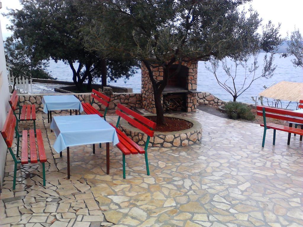 Apartments Loncar Drvenik Veli Exterior foto